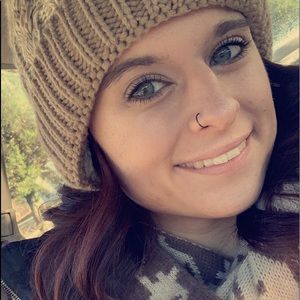 Meet your Posher, Brittany